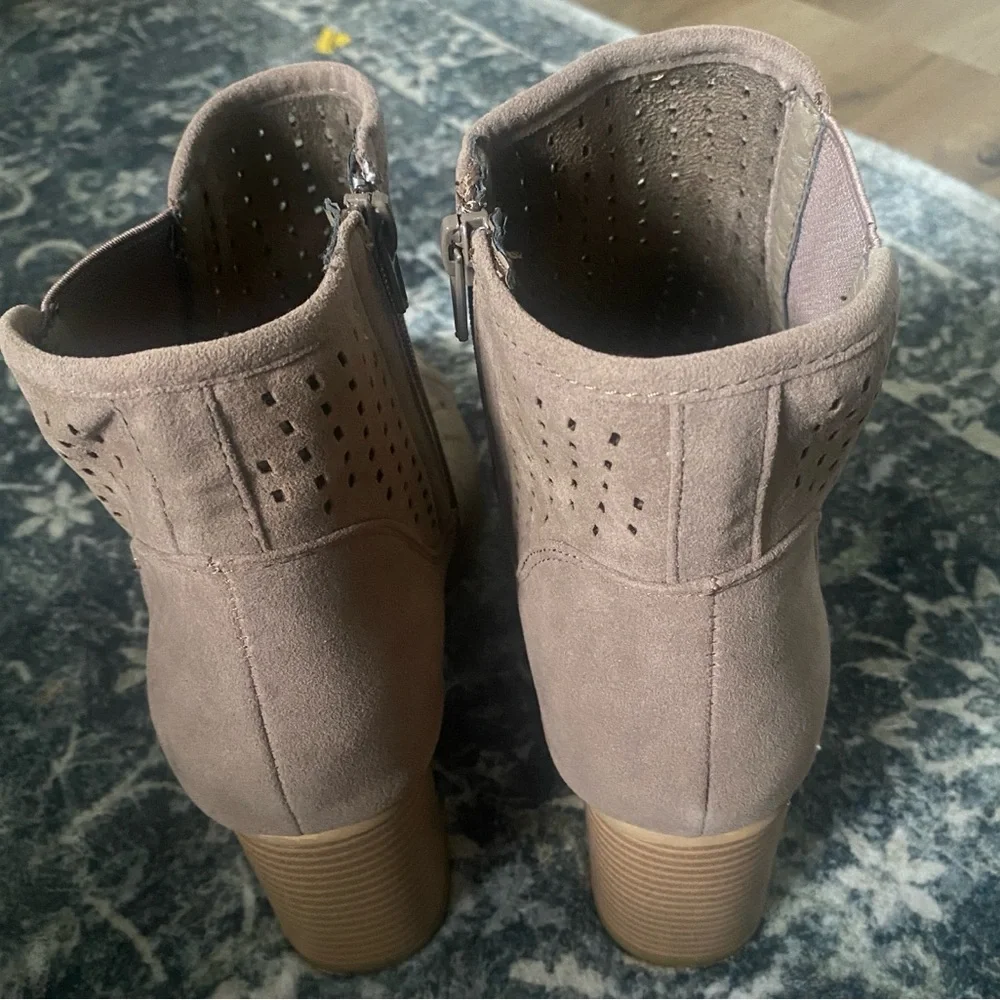 Women's tan open mesh ankle booties with block heel size 8.5 autumn fall neutral - Picture 5 of 8